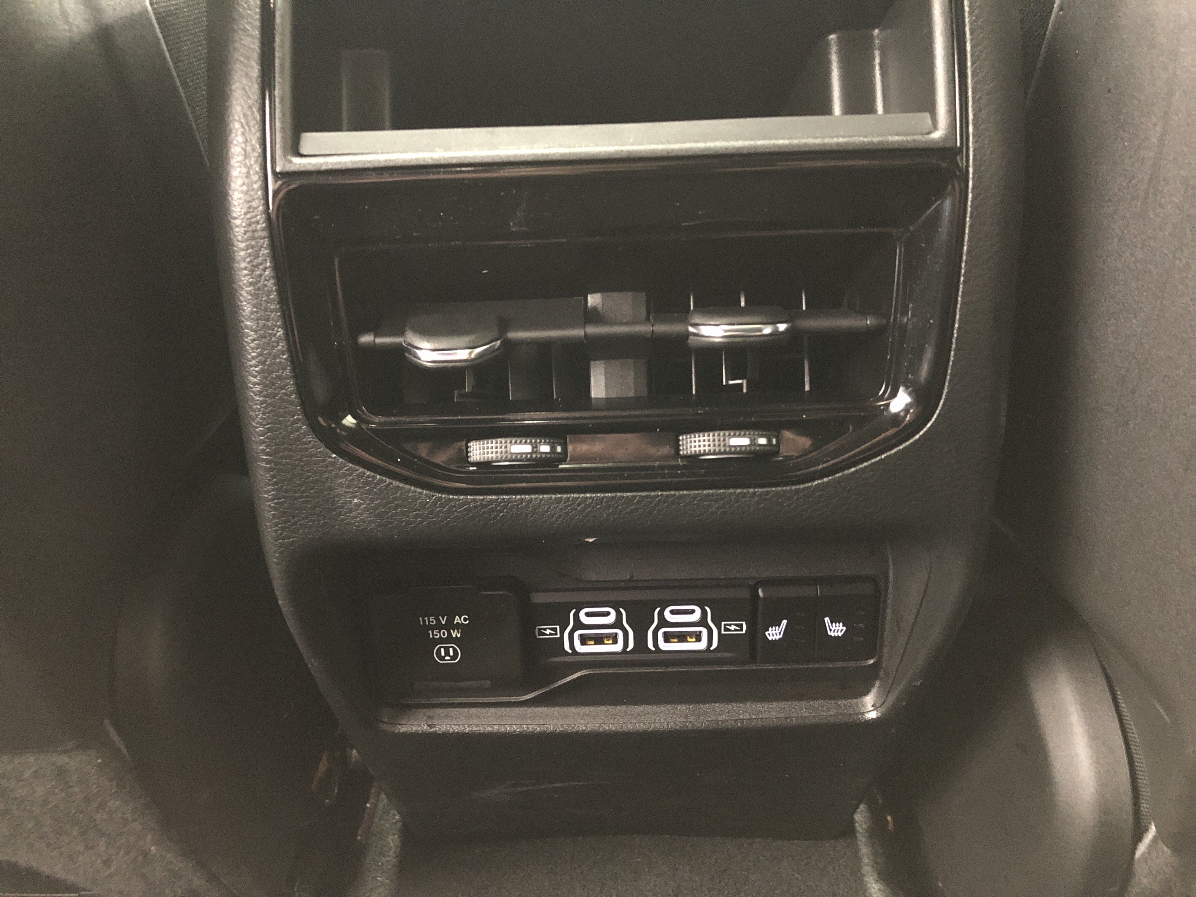 Certified 2024 Jeep Grand Cherokee Limited w/ Luxury Tech Group II AWD/4WD image 12