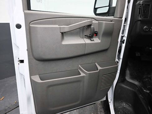 New 2025 GMC Savana 2500 w/ Driver Convenience Package image 10