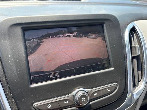 Used 2023 Chevrolet Equinox LS w/ LS Convenience Package FWD image 18