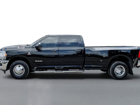 Used 2022 RAM 3500 Tradesman w/ Max Tow Package RWD image 9