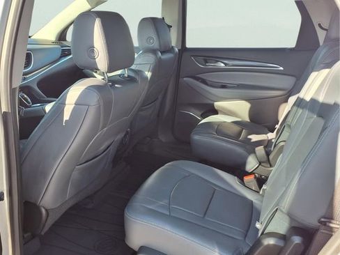Used 2019 Buick Enclave Essence FWD image 20