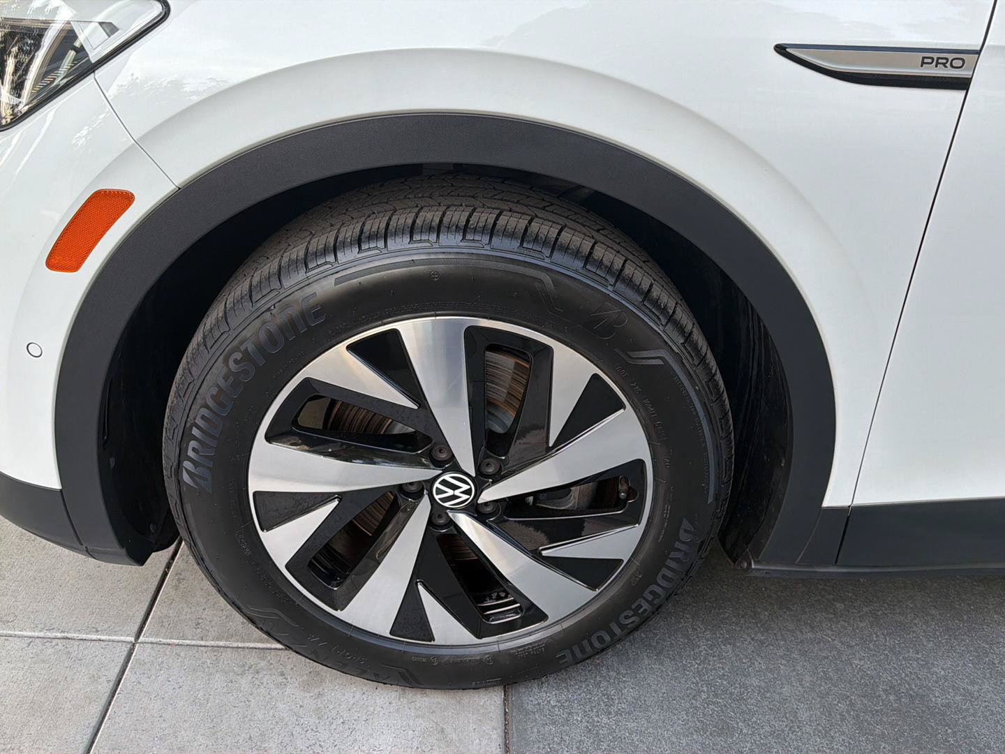 Certified 2023 Volkswagen ID.4 Pro RWD image 9