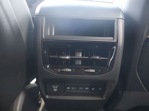 New 2026 Jeep Grand Cherokee Limited AWD/4WD image 15