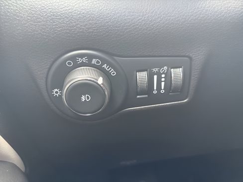 Used 2025 Jeep Compass Limited AWD/4WD image 52
