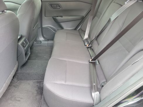 Used 2024 Nissan Rogue S FWD image 6
