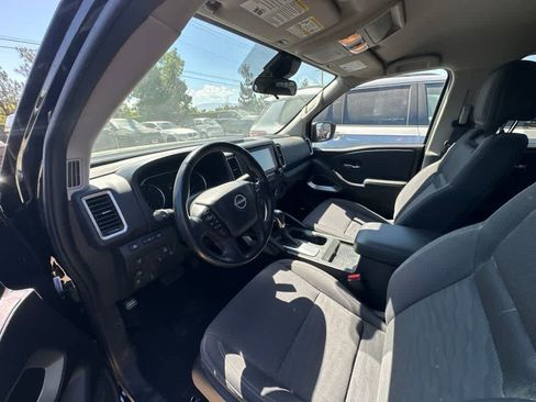 Used 2024 Nissan Frontier SV w/ SV Convenience Package RWD image 7