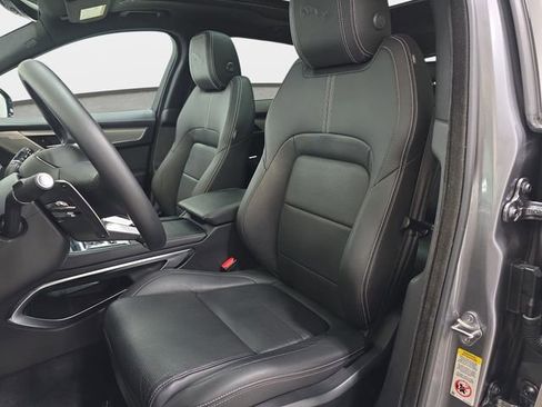 Used 2024 Jaguar F-PACE R-Dynamic S image 14