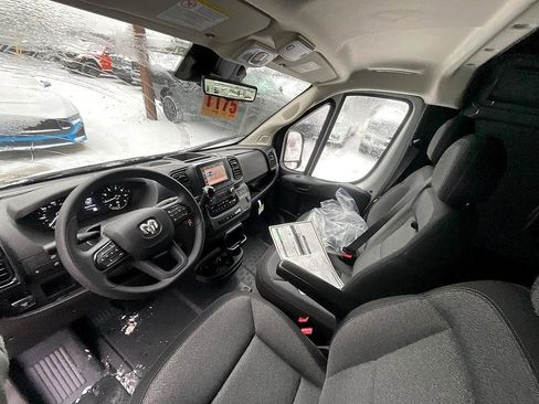 New 2026 RAM ProMaster 2500 w/ Convenience Group image 32