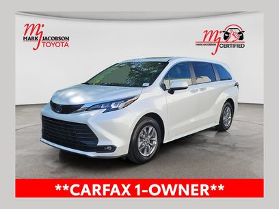 Used 2025 Toyota Sienna XLE