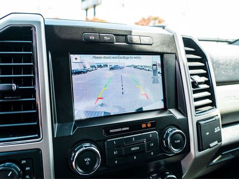 Used 2019 Ford F250 Lariat w/ Lariat Ultimate Package AWD/4WD image 19