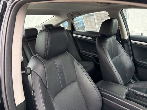 Used 2017 Honda Civic Touring image 28