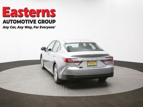 Used 2025 Toyota Camry LE image 37