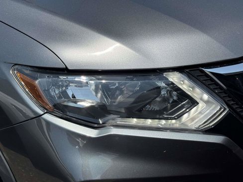 Used 2020 Nissan Rogue SV AWD/4WD image 6