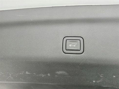 Used 2024 Chevrolet Tahoe Premier image 46