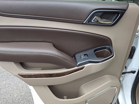 Used 2017 Chevrolet Tahoe LT w/ Luxury Package image 19