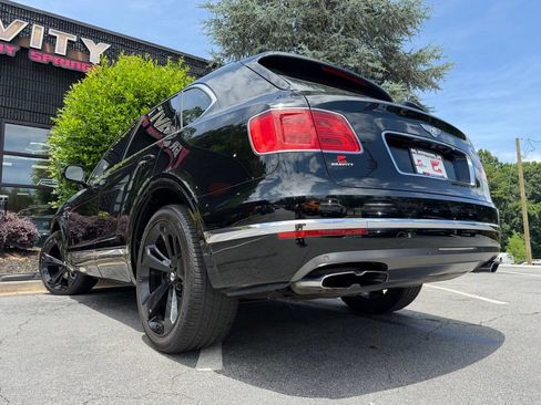 Used 2019 Bentley Bentayga AWD/4WD image 20