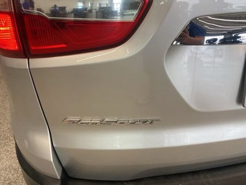 Used 2019 Ford EcoSport Titanium AWD/4WD image 9