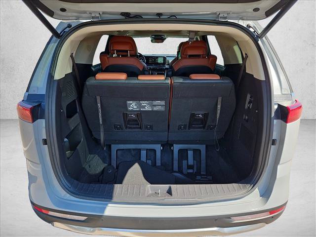 Used 2023 Kia Carnival SX Prestige FWD image 6