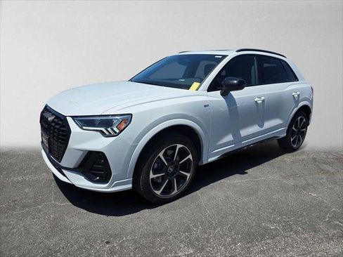 Used 2025 Audi Q3 2.0T Premium Plus w/ Premium Plus Package AWD/4WD image 7