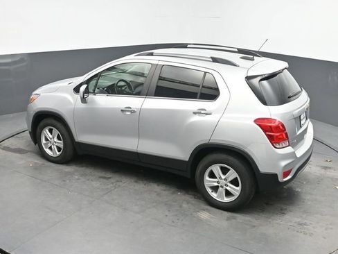 Used 2019 Chevrolet Trax LT w/ LT Convenience Package image 21