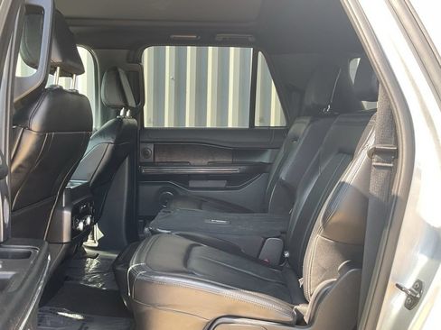 Used 2021 Ford Expedition Max Limited AWD/4WD image 21