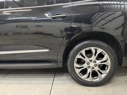 Used 2018 Buick Enclave Avenir w/ Avenir Technology Package AWD/4WD image 6