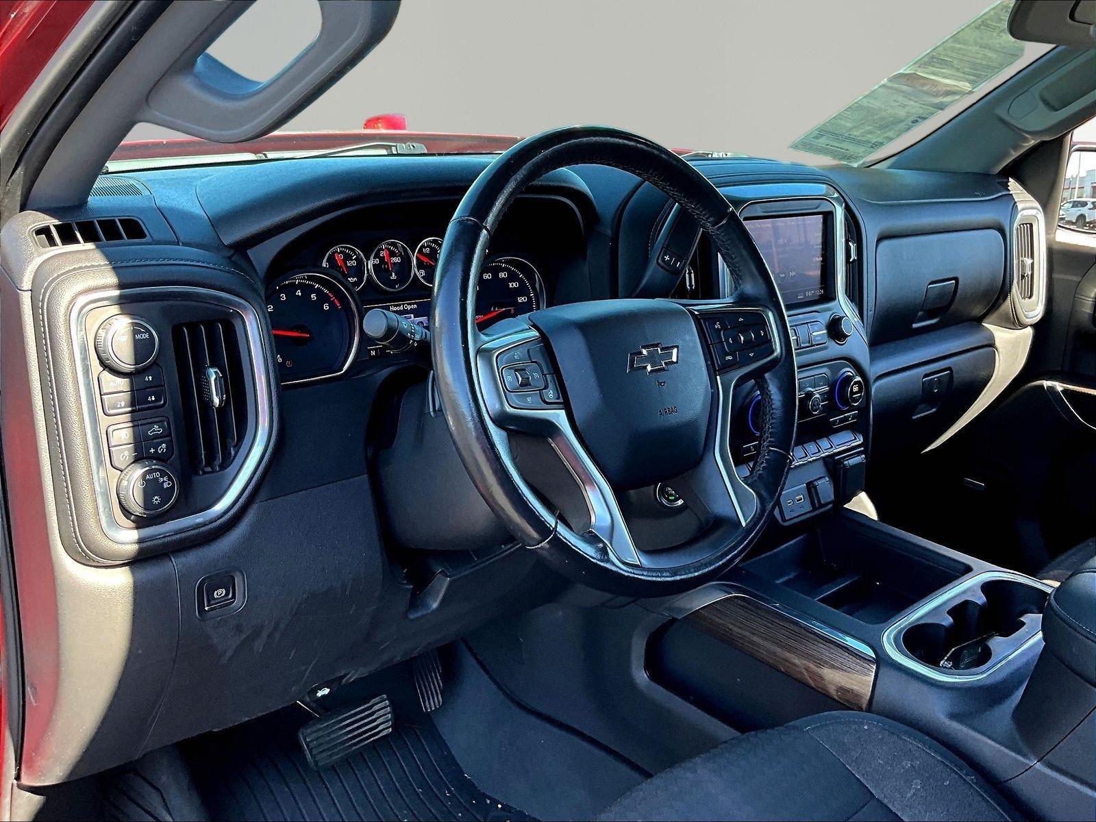 Used 2020 Chevrolet Silverado 1500 RST AWD/4WD image 17