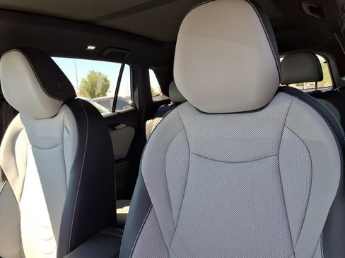 New 2025 Volkswagen Tiguan SE R-Line image 15