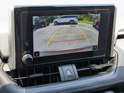 Used 2025 Toyota RAV4 XLE FWD image 21