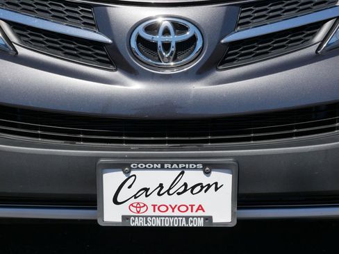 Used 2013 Toyota RAV4 XLE AWD/4WD image 9