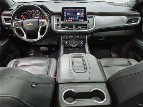 Used 2021 Chevrolet Suburban LT RWD image 16