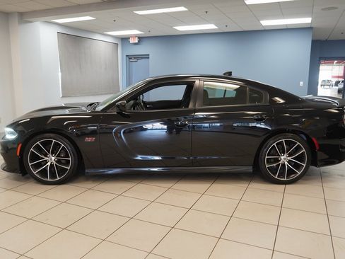 Used 2018 Dodge Charger R/T Scat Pack image 2