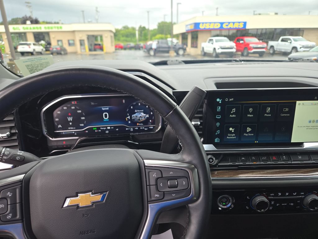 Used 2024 Chevrolet Silverado 1500 LT AWD/4WD image 25