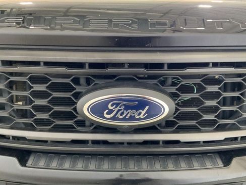 Used 2023 Ford F250 Lariat w/ Sport Appearance Package AWD/4WD image 27