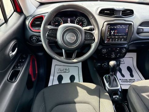 Used 2022 Jeep Renegade Latitude image 14