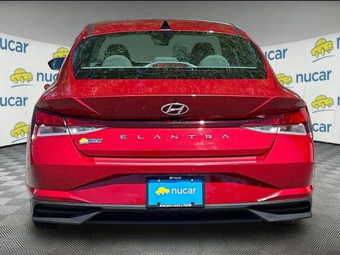 Used 2023 Hyundai Elantra SEL w/ Convenience Package FWD image 5