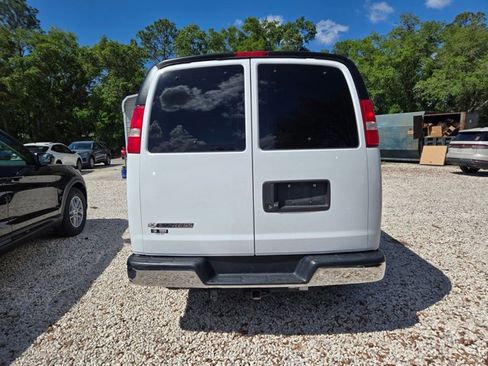 Used 2020 Chevrolet Express 3500 LT w/ LT Preferred Equipment Group RWD image 6