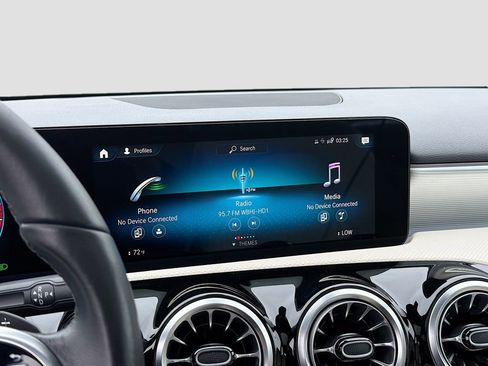 Used 2022 Mercedes-Benz A 220 image 14