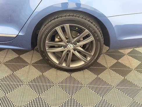 Used 2018 Volkswagen Jetta SEL FWD image 11