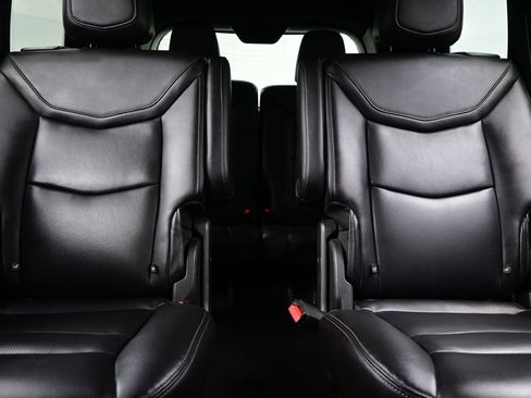 Used 2023 Cadillac XT6 Premium Luxury FWD image 18
