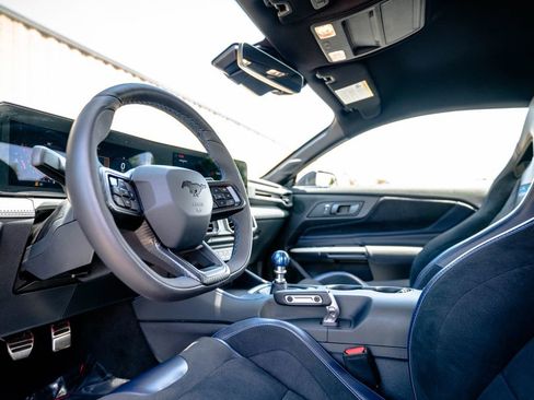Used 2025 Ford Mustang Dark Horse RWD image 5