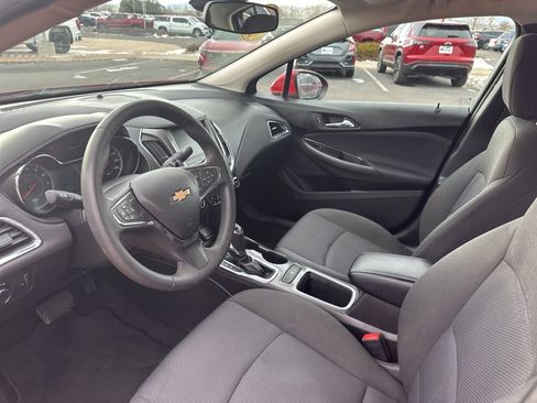 Used 2018 Chevrolet Cruze LT w/ LT Fleet Convenience Package image 14