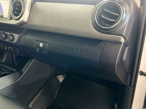 Used 2019 Toyota Tacoma SR5 RWD image 34