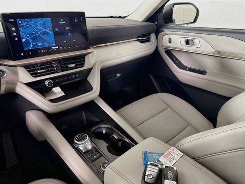 New 2026 Ford Explorer Active w/ Active Comfort Package AWD/4WD image 28