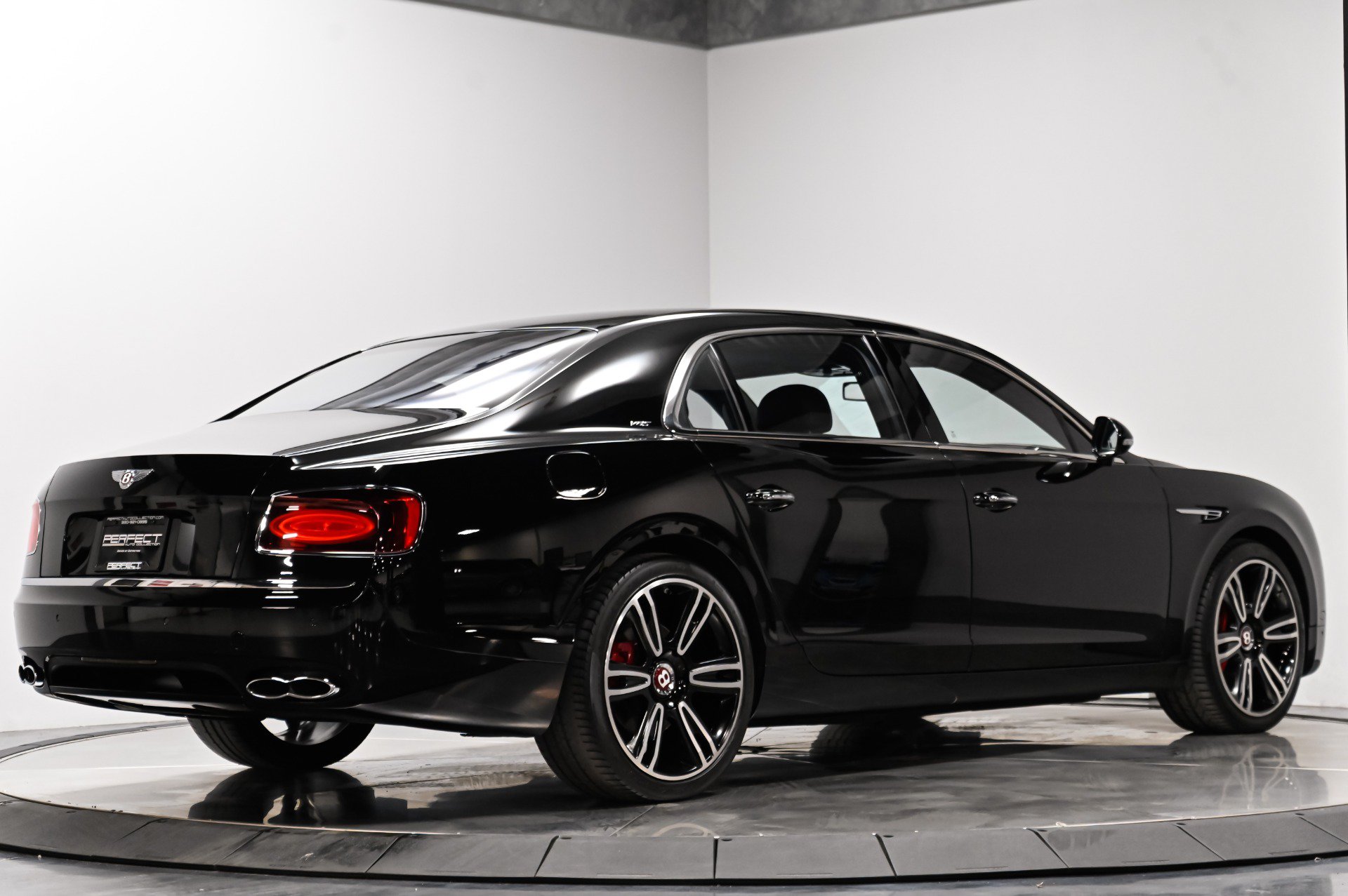 Used 2017 Bentley Flying Spur S V8 AWD/4WD image 16