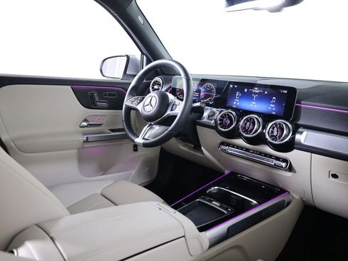 Certified 2026 Mercedes-Benz GLB 250 4MATIC image 59
