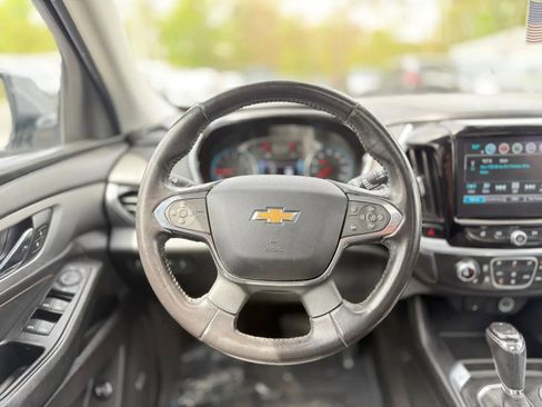 Used 2019 Chevrolet Traverse LT w/ LT Premium Package AWD/4WD image 15
