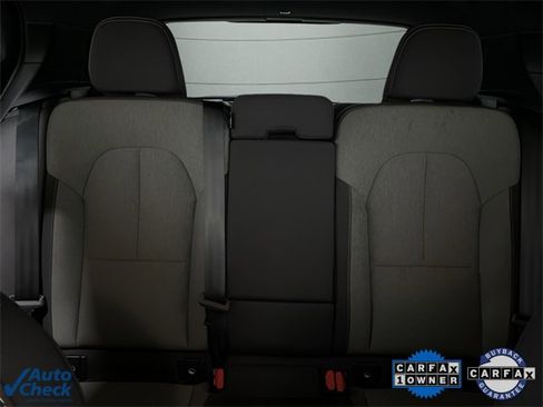 Used 2025 Volvo XC40 B5 Core image 63