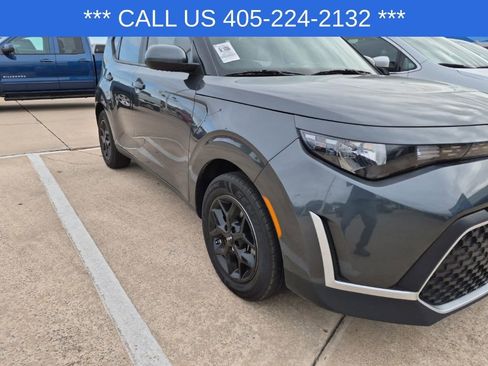 Used 2024 Kia Soul LX w/ Option Group 015 FWD image 17