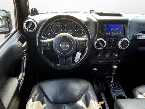 Used 2014 Jeep Wrangler Unlimited Sahara w/ Connectivity Group image 6